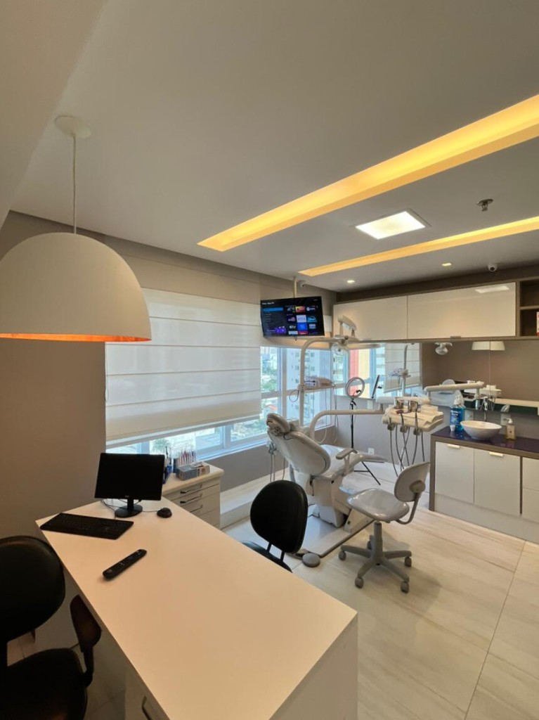Consultório Art Dental — ambiente moderno e acolhedor