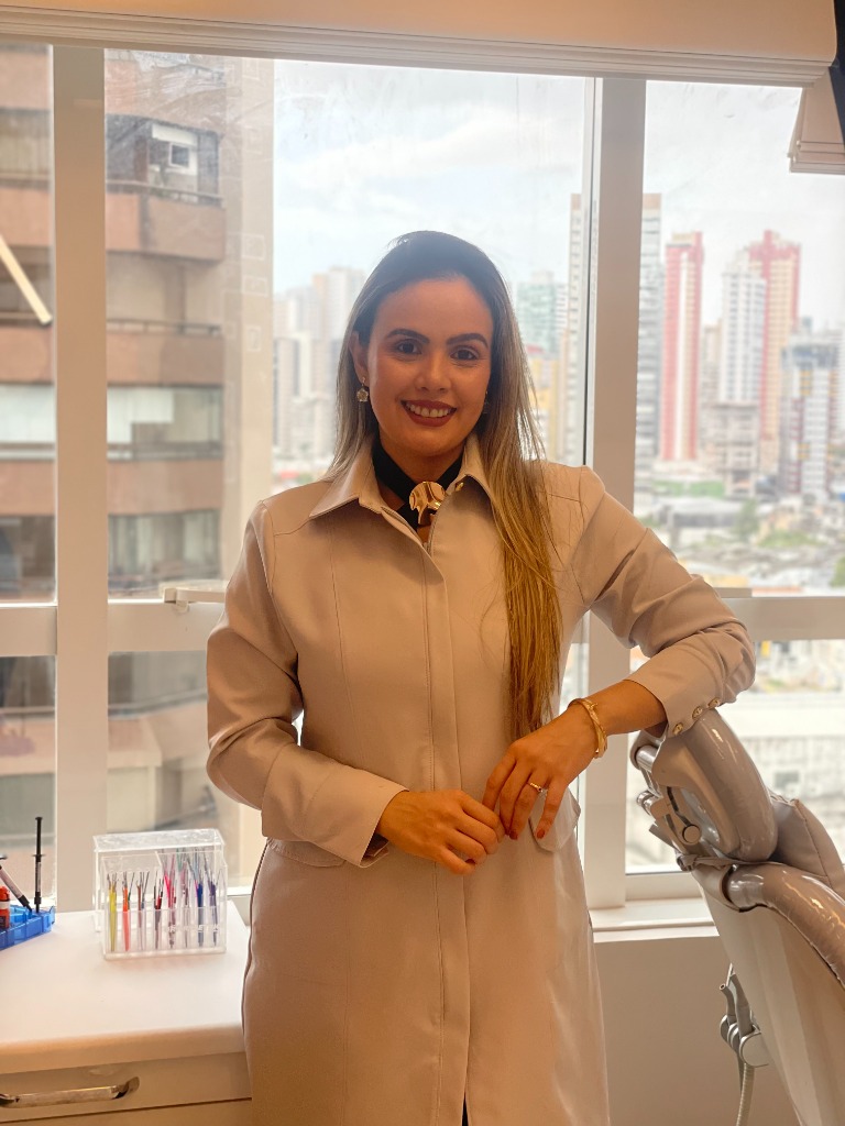 Dra. Ana Carolina Santiago da Silva — CRO-PA 7611